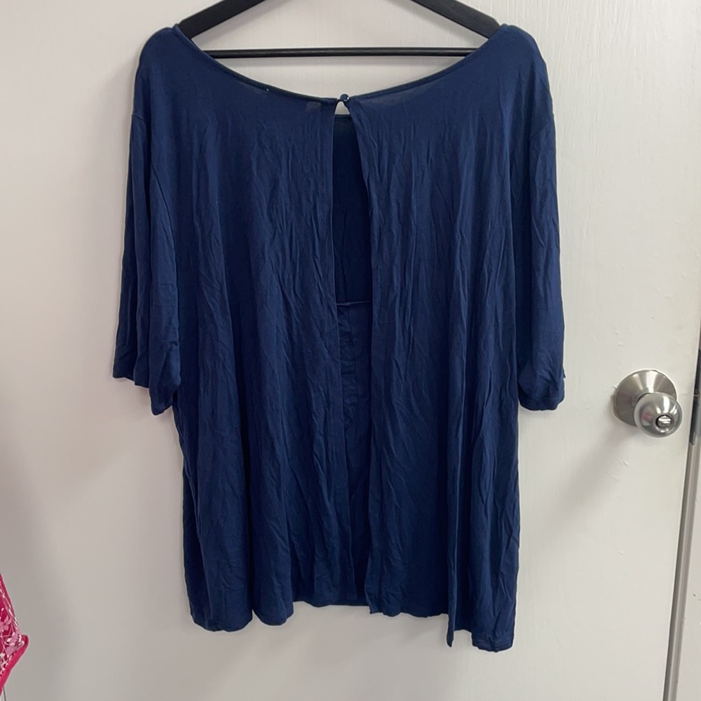 Monroe & Main Women’s Tee Shirt (4071) - Picture 2 of 5